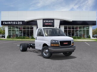 2025 GMC Savana Cutaway 3500 1WT Cutaway Van