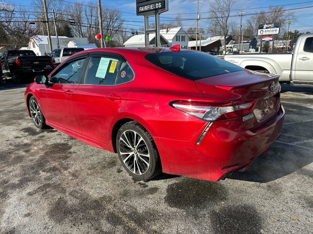 Used 2020 Toyota Camry Hybrid SE