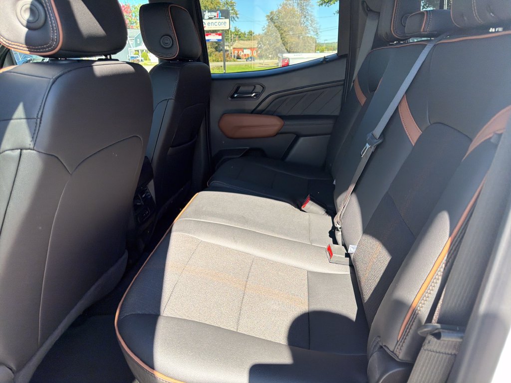 2025 GMC Canyon AT4 - Photo 24