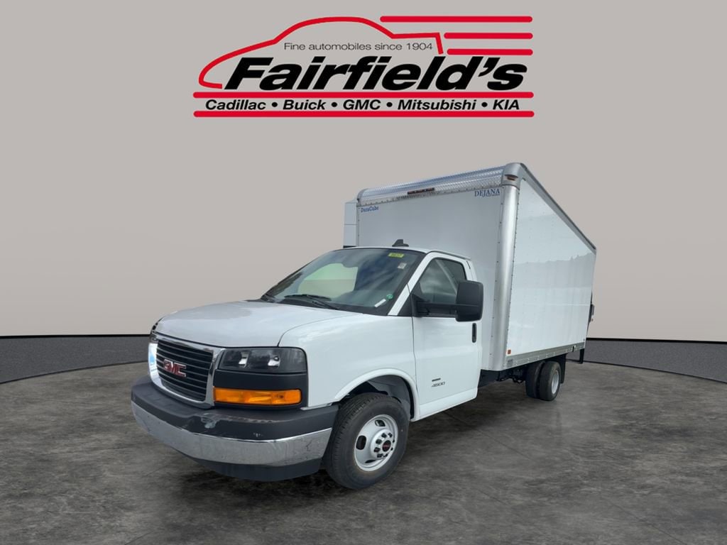 2025 GMC Savana Cutaway Work Van's photo