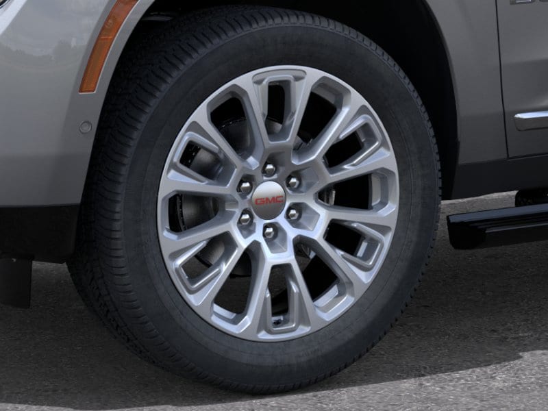 2026 GMC Yukon Denali - Photo 9