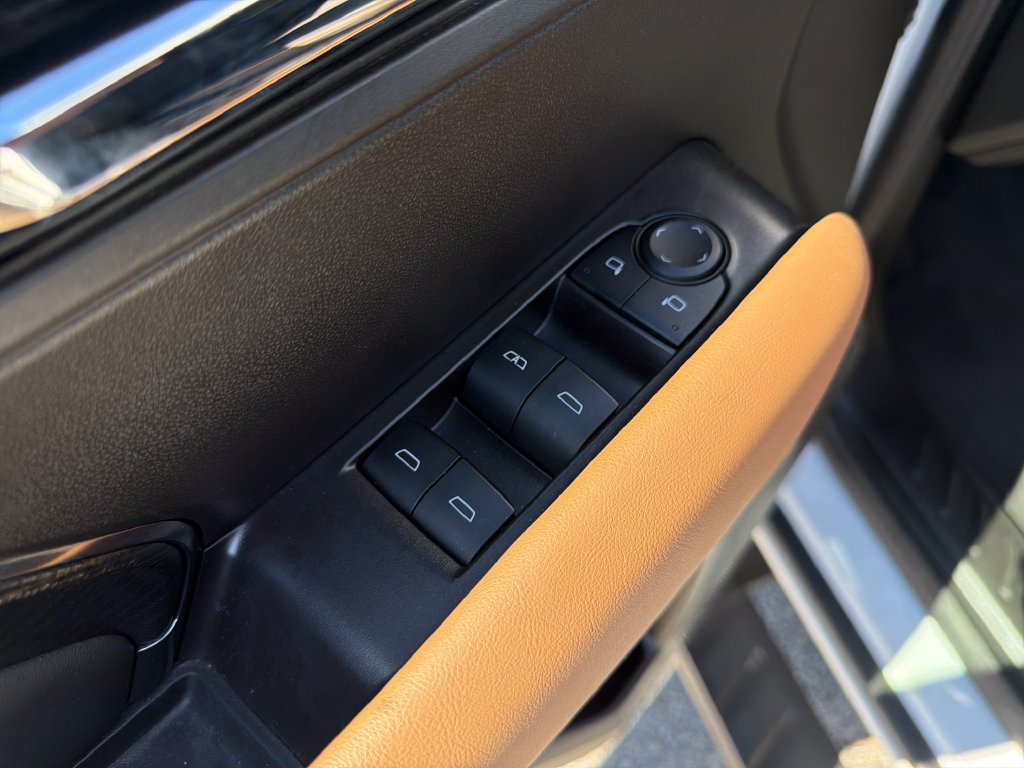 2025 GMC Canyon AT4 - Photo 11