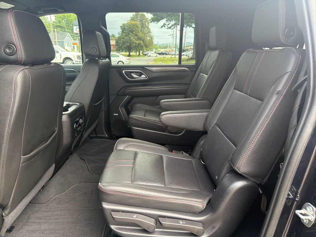 2021 Chevrolet Suburban RST - Photo 24