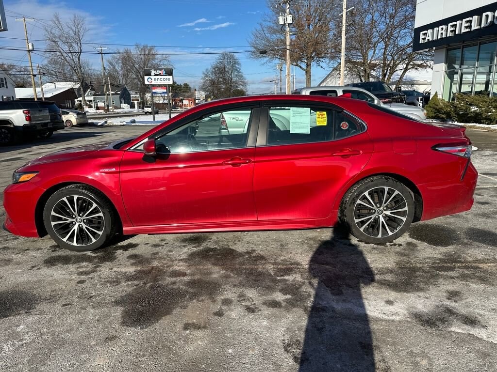 Used 2020 Toyota Camry Hybrid SE