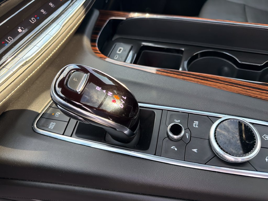 2024 Cadillac Escalade Premium Luxury - Photo 25
