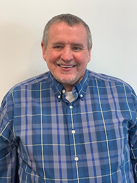 Staff member LOU SMITH from ID_eaf9a64e860c