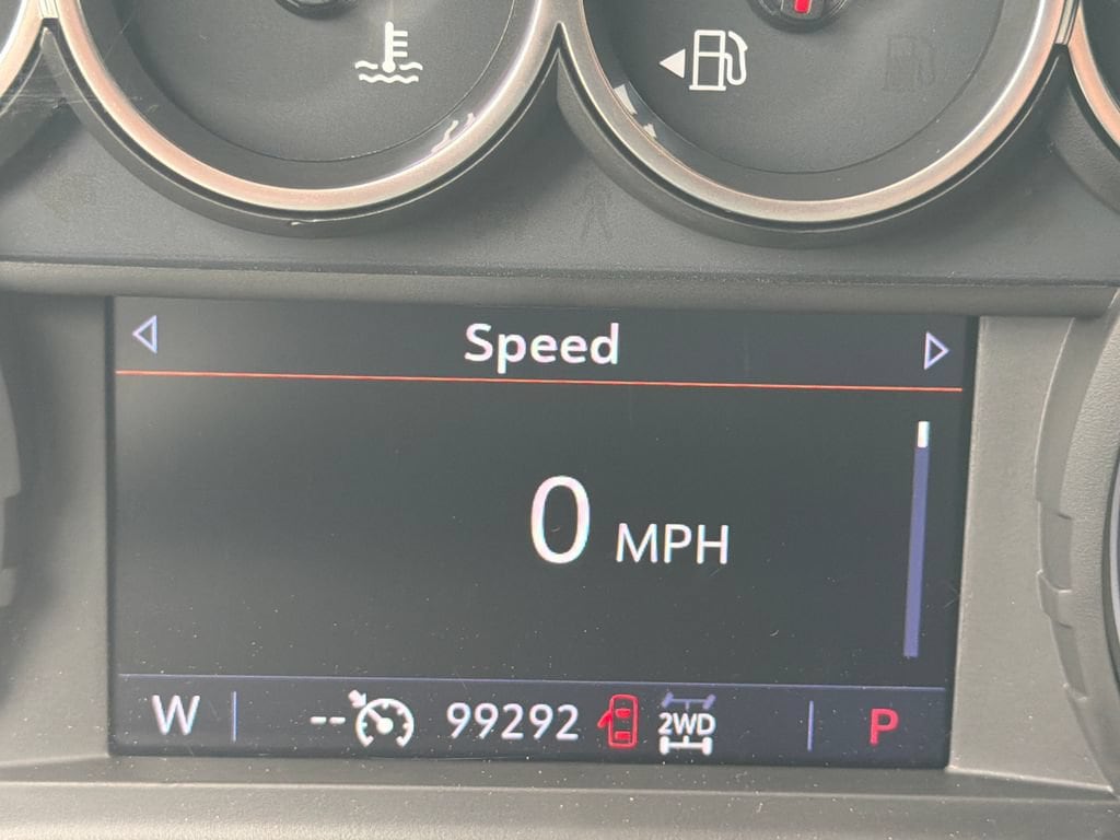 2021 Chevrolet Suburban RST - Photo 17