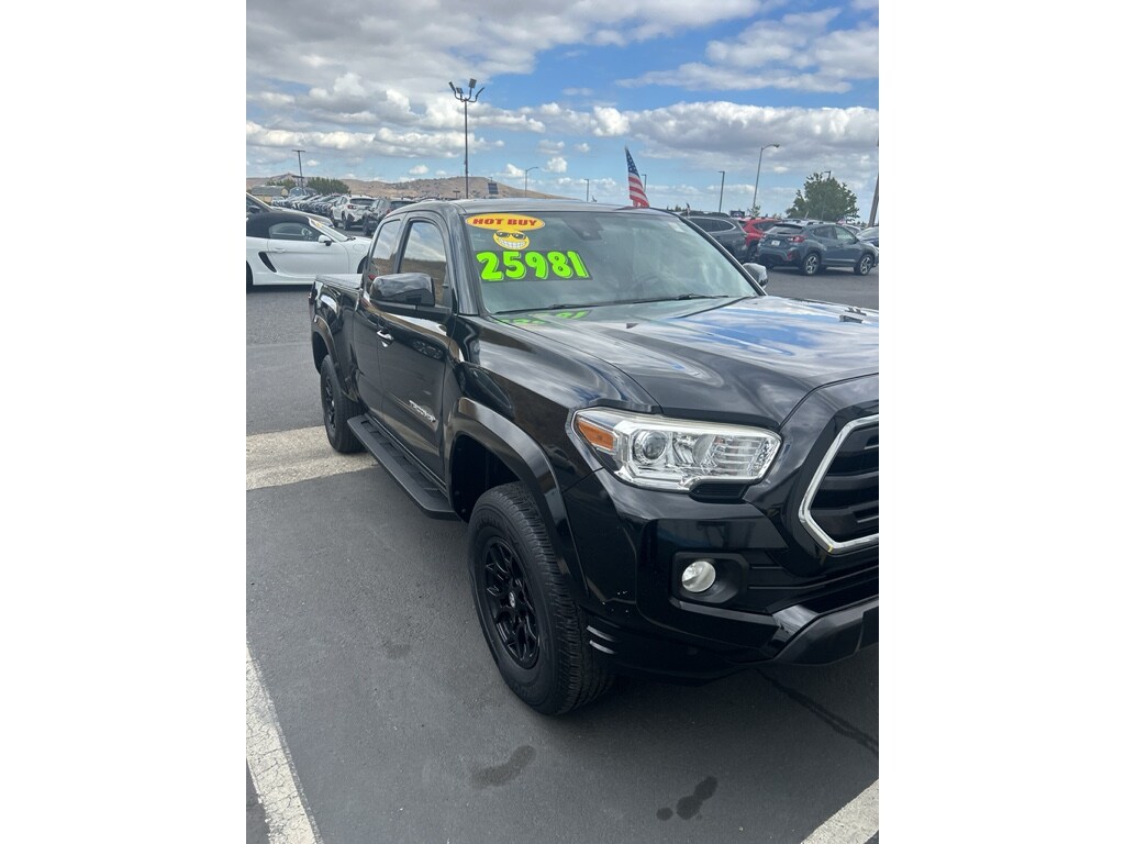 2019 Toyota Tacoma SR5 V6 photo 2