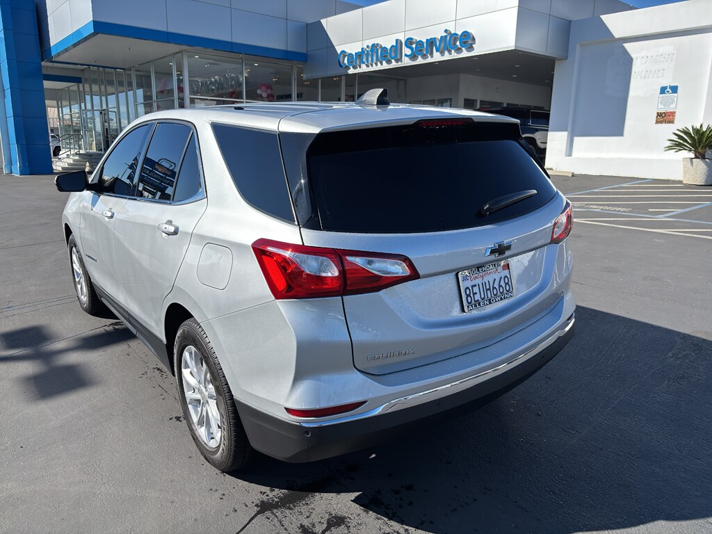 2018 Chevrolet Equinox LT photo 3