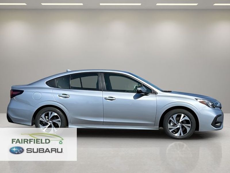 2025 Subaru Legacy Premium photo 3