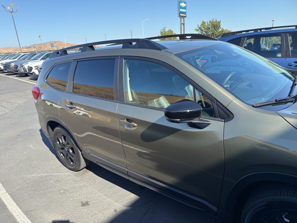 2025 Subaru Ascent Onyx Edition Touring photo 3