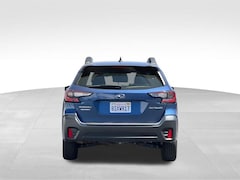 2020 Subaru Outback Premium SUV