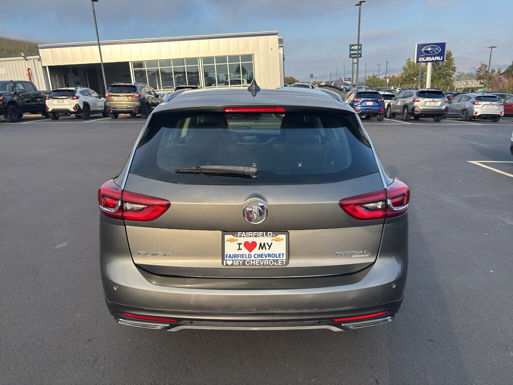 2018 Buick Regal TourX Preferred photo 4