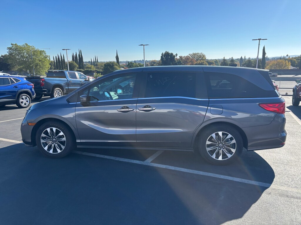 Used 2024 Honda Odyssey EX-L Van