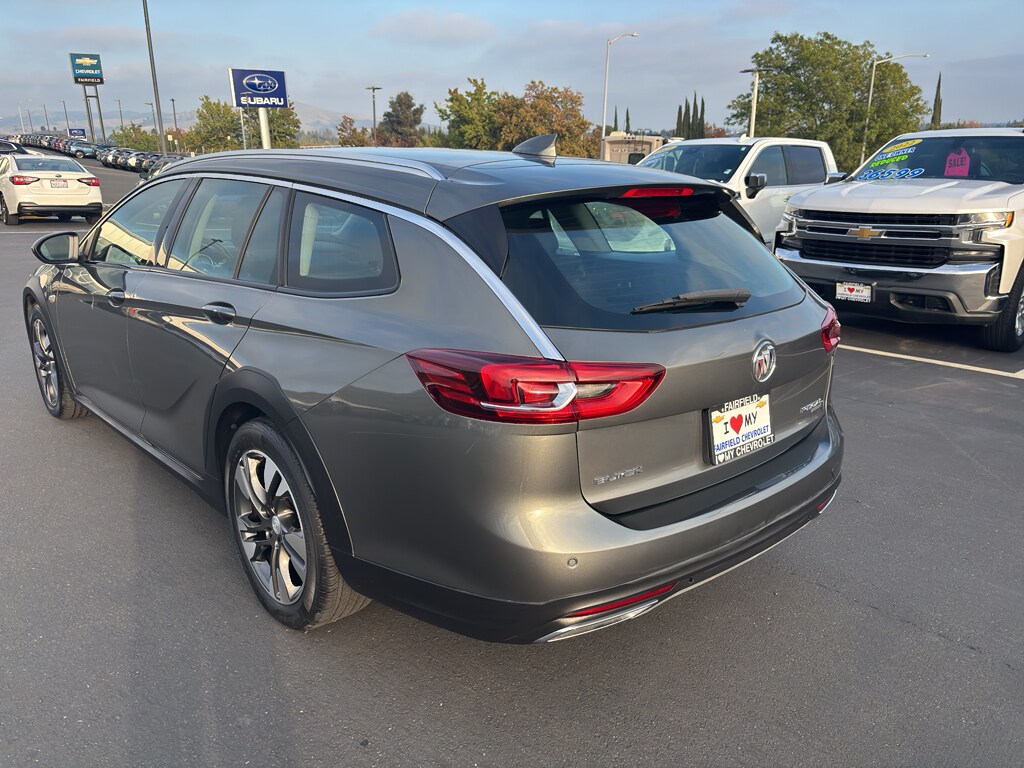 2018 Buick Regal TourX Preferred photo 3
