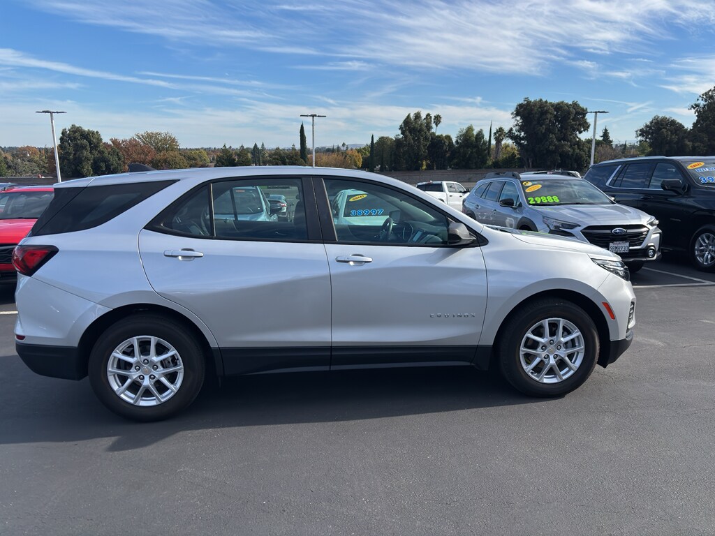 Used 2022 Chevrolet Equinox LS w/1LS SUV