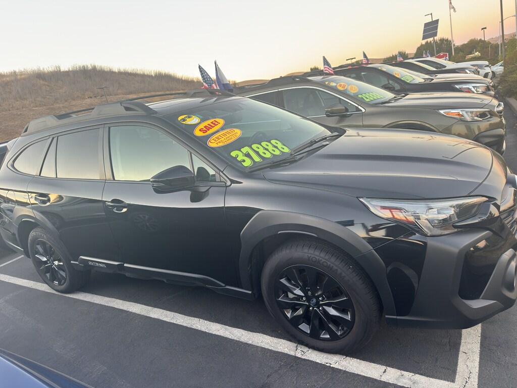 2025 Subaru Outback Onyx Edition XT photo 3