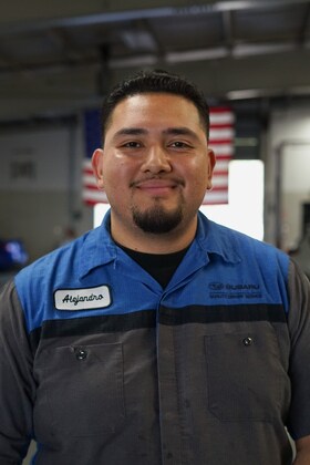 Staff member Alejandro from 39ac6ce73f0c