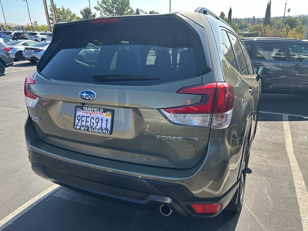 2022 Subaru Forester Limited photo 4