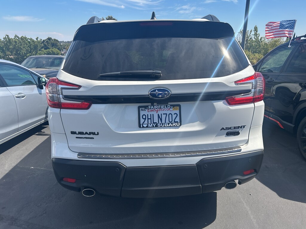 2023 Subaru Ascent Onyx Edition photo 4