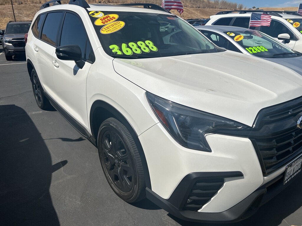 2023 Subaru Ascent Onyx Edition photo 2