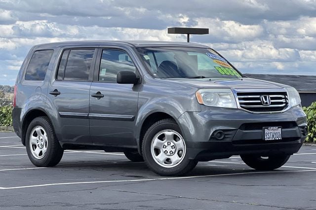 Used 2012 Honda Pilot LX with VIN 5FNYF3H28CB016896 for sale in Fairfield, CA