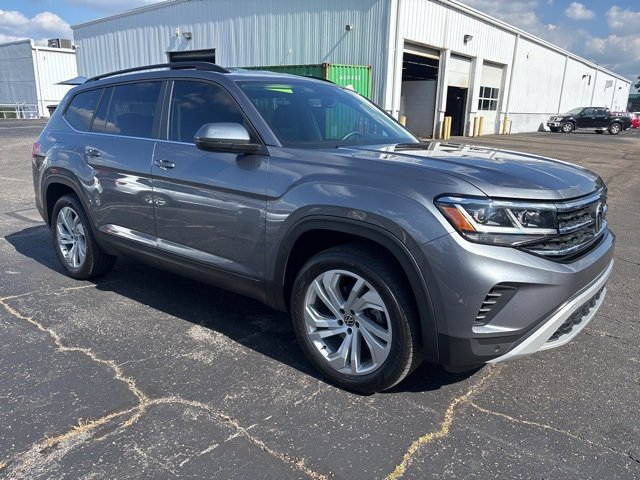 2022 Volkswagen Atlas V6 SE Technology photo 2