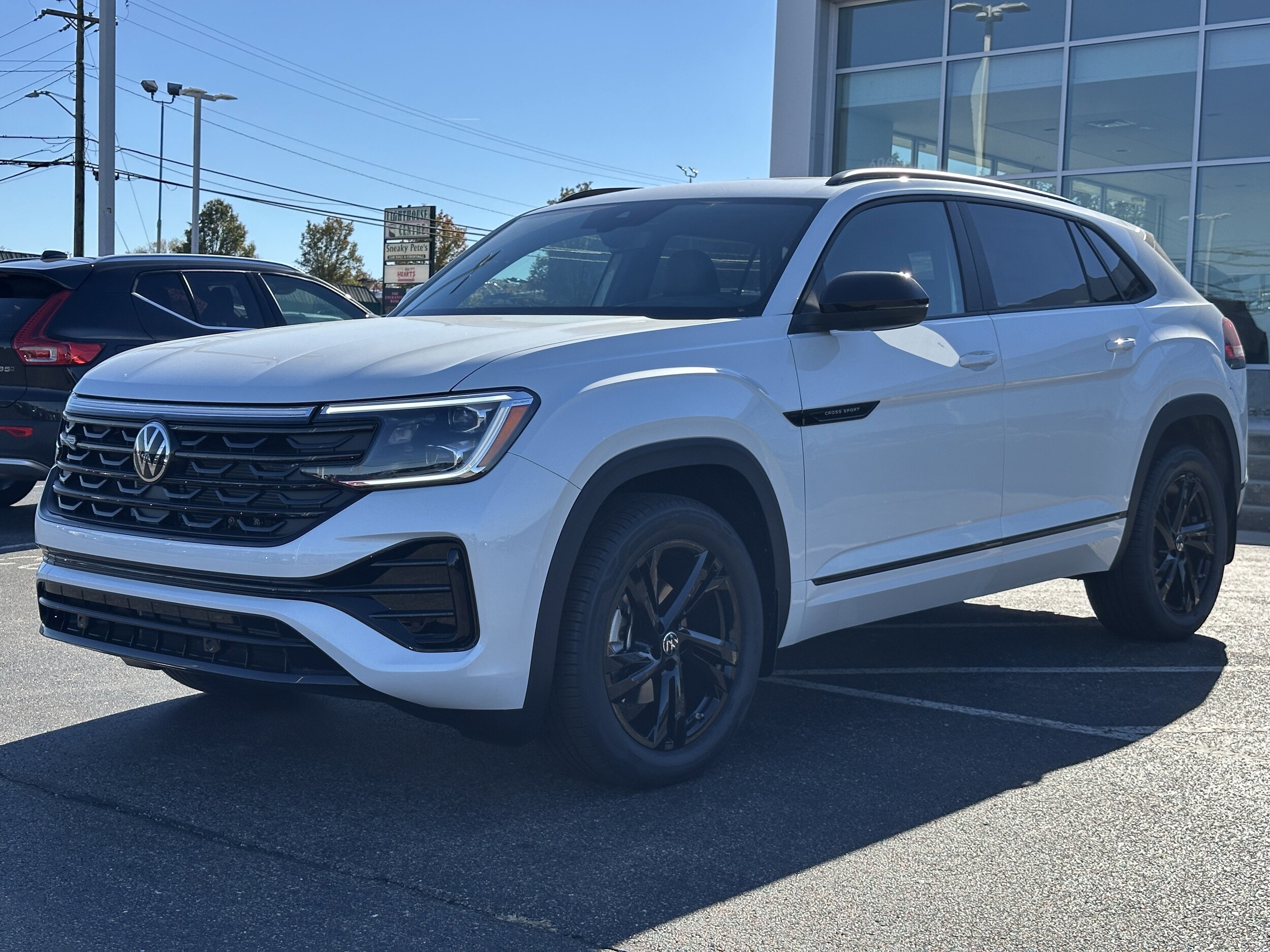 2026 Volkswagen Atlas Cross Sport SEL R-Line photo 2