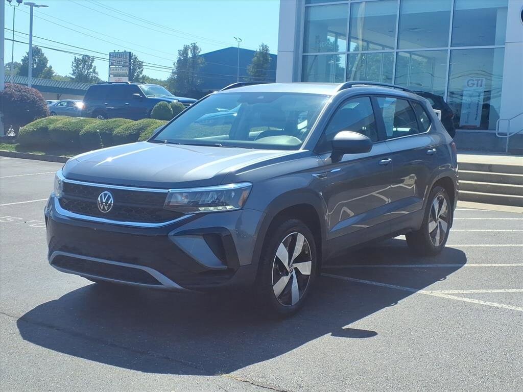 2024 Volkswagen Taos S photo 2