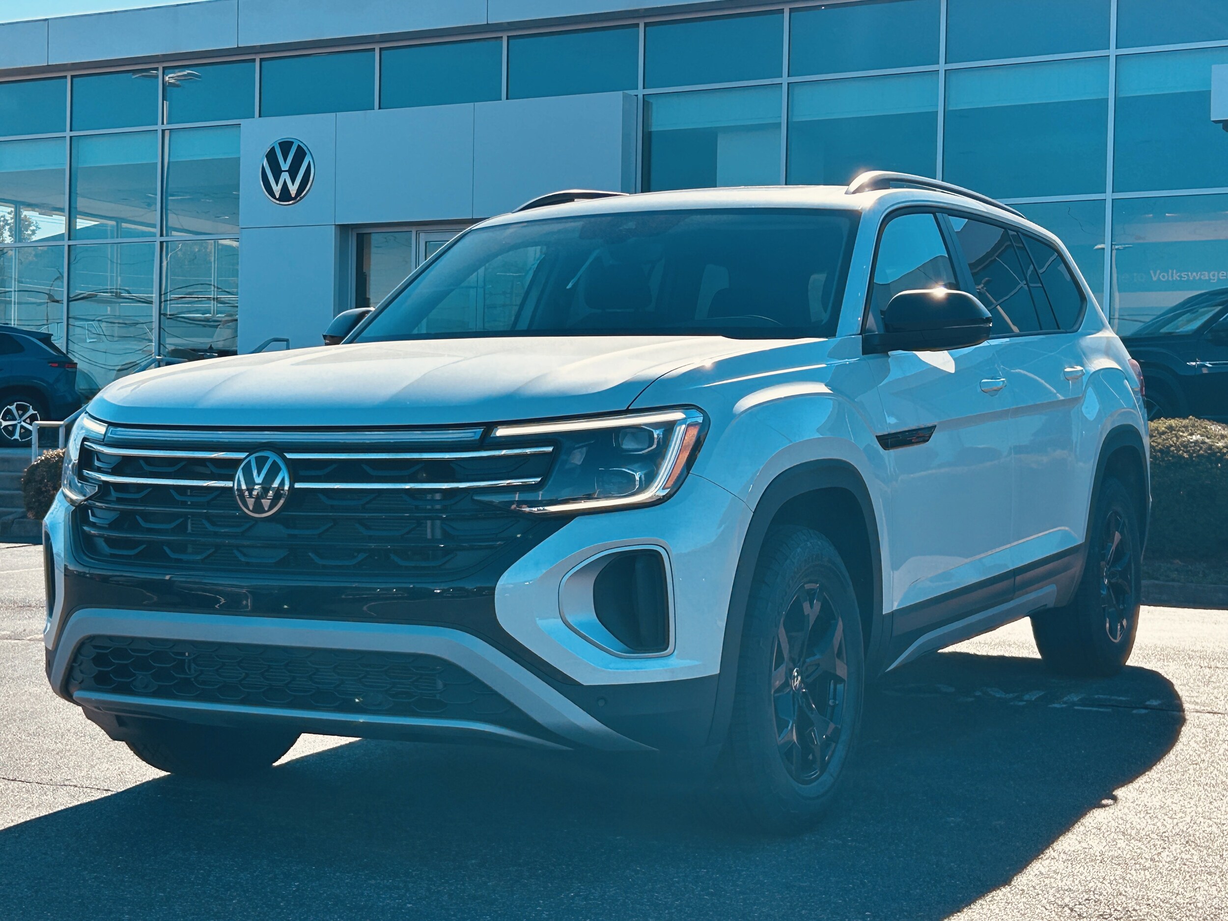 2026 Volkswagen Atlas Peak Edition SE photo 3