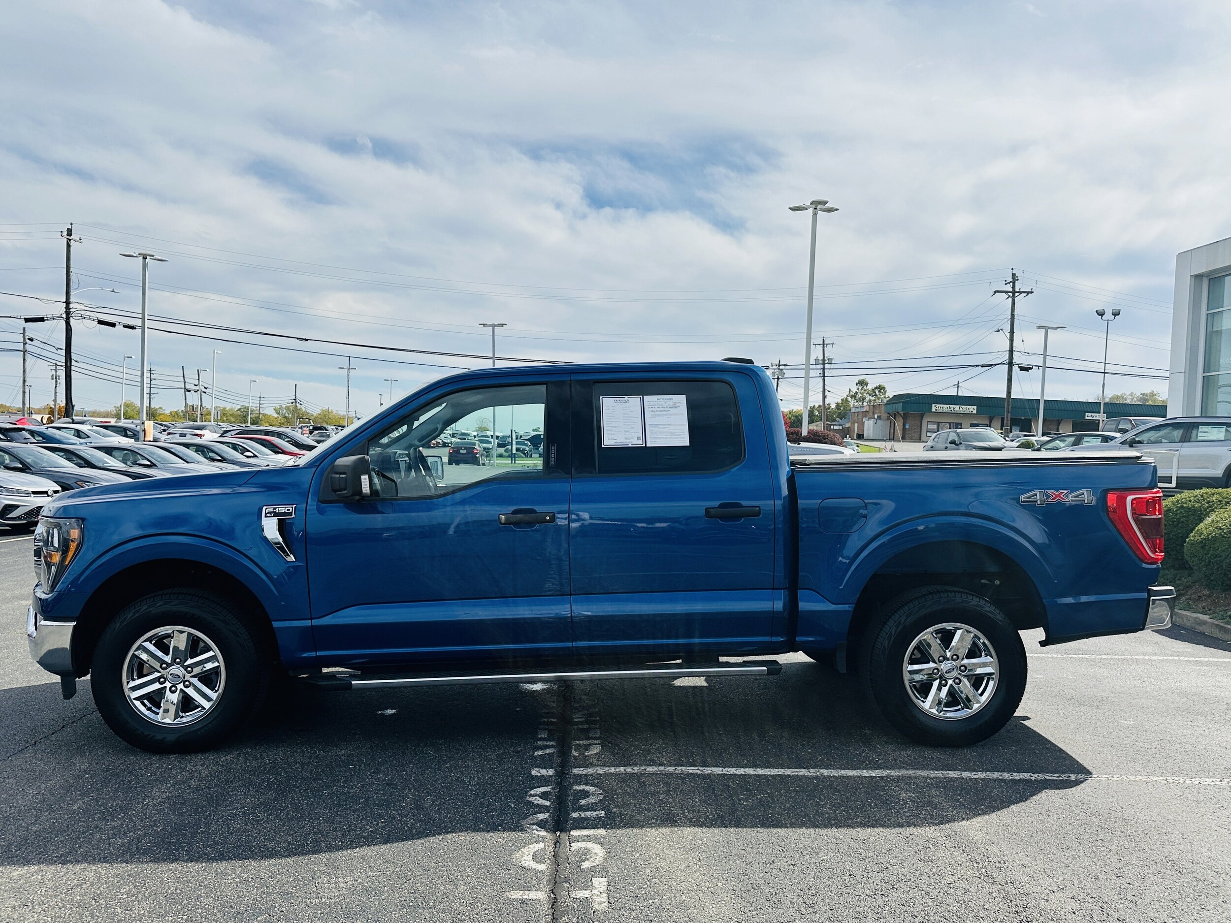 2023 Ford F-150 XLT photo 4