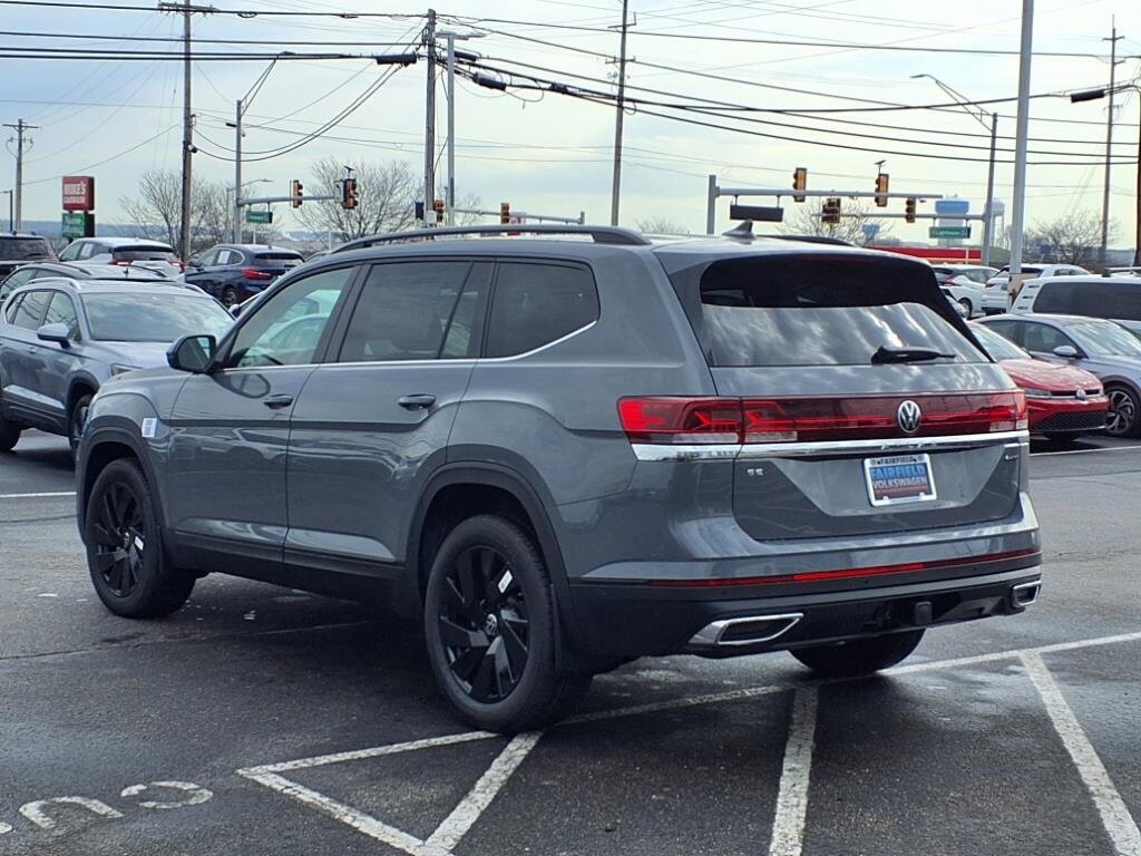 2025 Volkswagen Atlas SE Technology photo 4