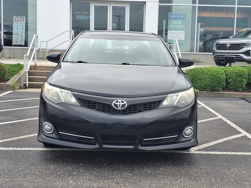Used 2013 Toyota Camry SE with VIN 4T1BF1FK1DU227617 for sale in Fairfield, OH