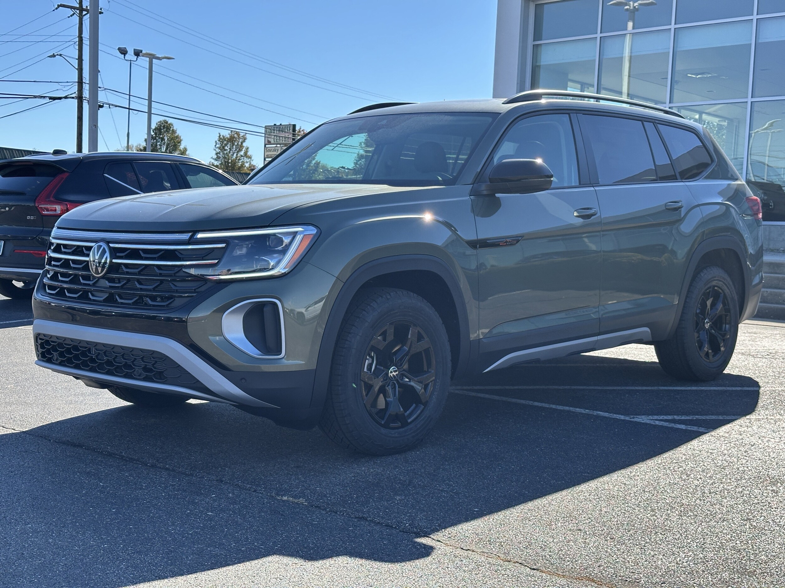 2026 Volkswagen Atlas Peak Edition SE photo 3