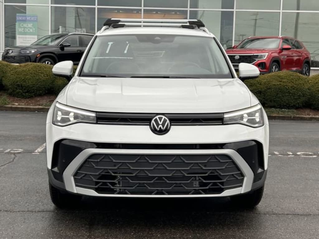New 2026 Volkswagen Taos 1.5T SE SUV