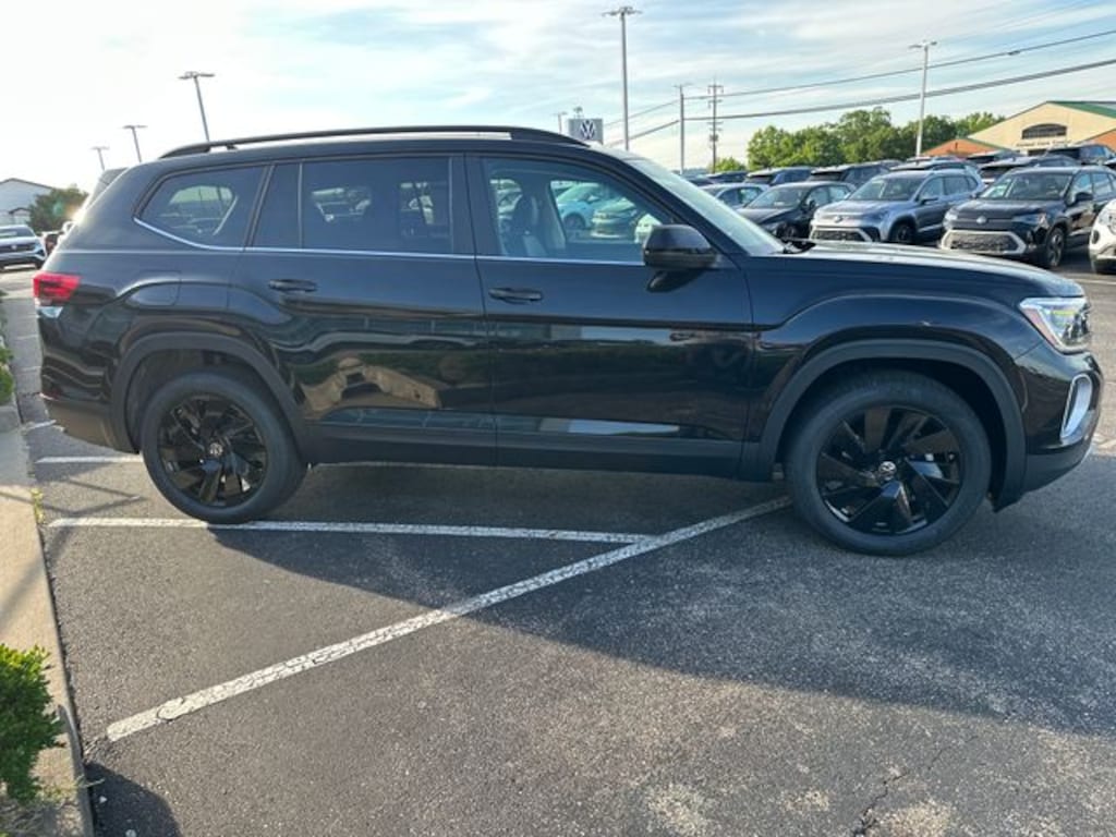 New 2026 Volkswagen Atlas 2.0T SE w/Technology SUV