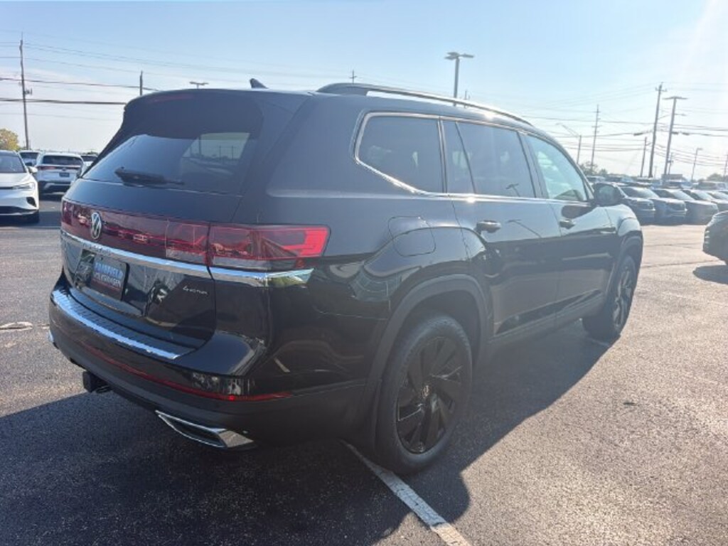 New 2026 Volkswagen Atlas SE w/Technology SUV