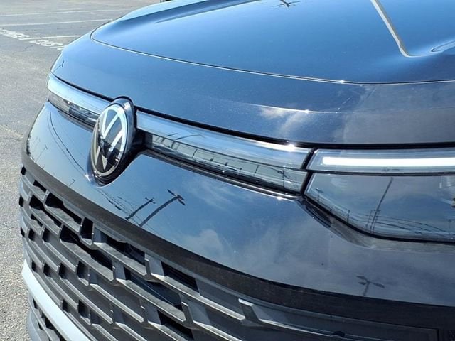 2025 Volkswagen Tiguan SE - Photo 21