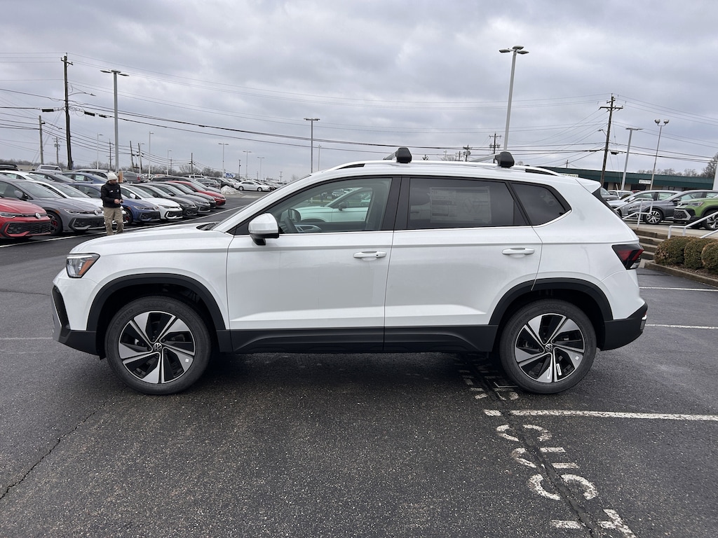 New 2026 Volkswagen Taos 1.5T SE SUV