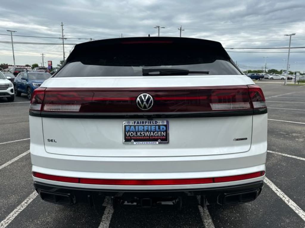 New 2026 Volkswagen Atlas Cross Sport 2.0T SEL R-Line Black SUV