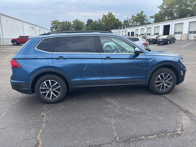 2019 Volkswagen Tiguan SE photo 2