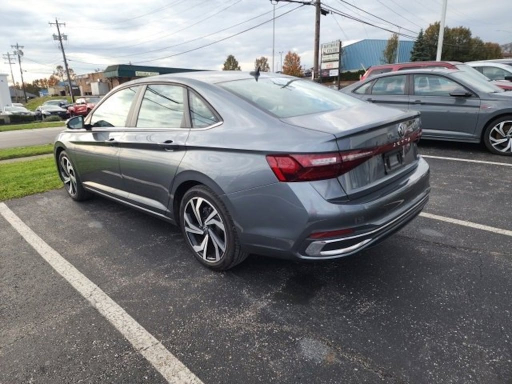Used 2025 Volkswagen Jetta 1.5T SEL Sedan