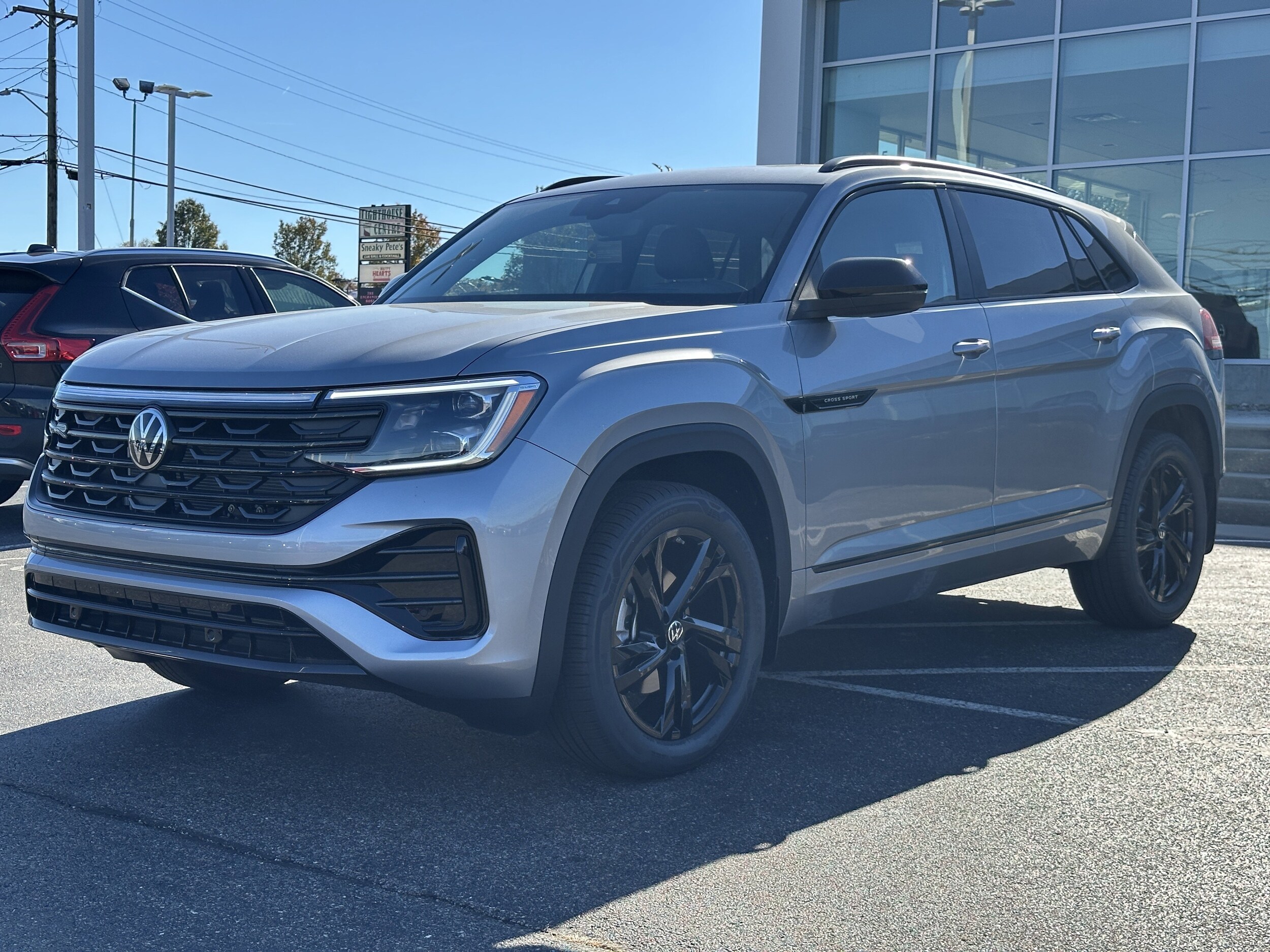 2026 Volkswagen Atlas Cross Sport SEL R-Line photo 3