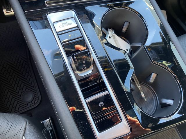 2026 Volkswagen Atlas Cross Sport SEL Premium R-LINE - Photo 16