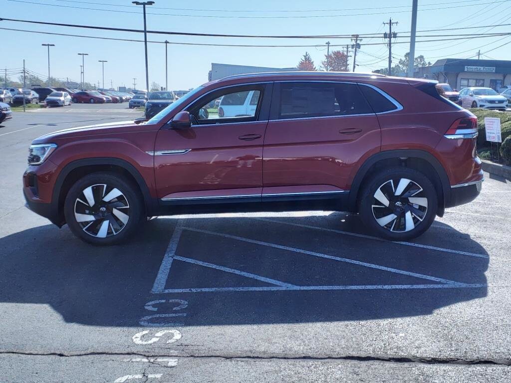 2025 Volkswagen Atlas Cross Sport SEL photo 3