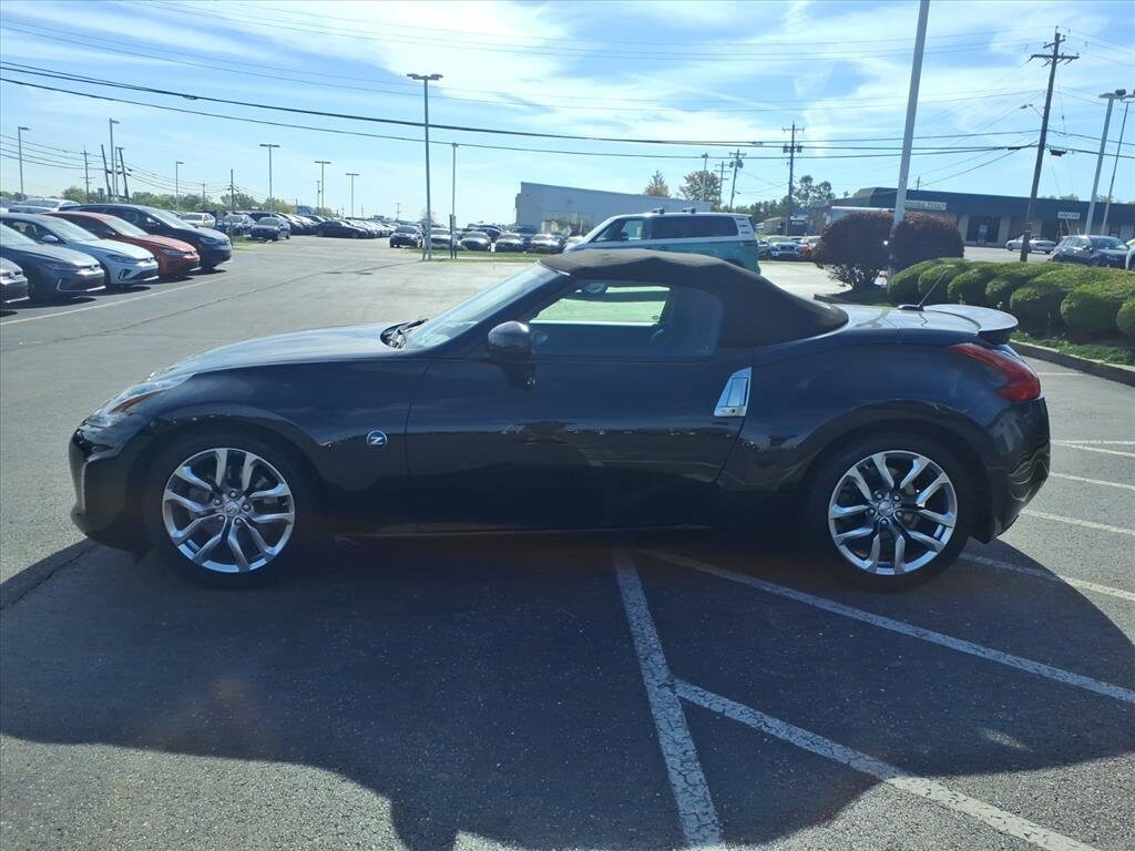 2014 Nissan 370Z photo 4