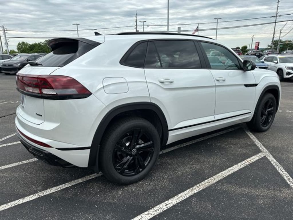New 2026 Volkswagen Atlas Cross Sport 2.0T SEL R-Line Black SUV
