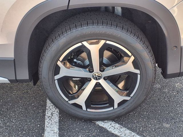 2025 Volkswagen Tiguan SE - Photo 21