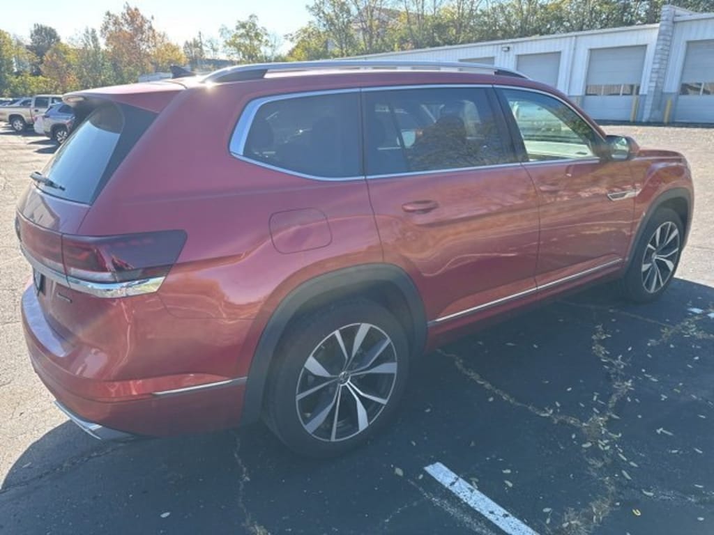 Used 2024 Volkswagen Atlas 2.0T SEL Premium R-Line SUV