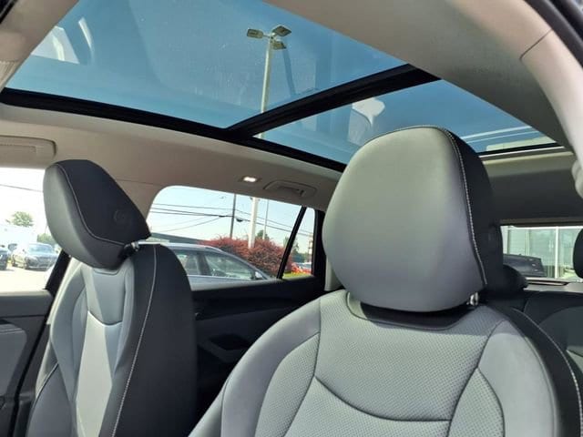 2025 Volkswagen Tiguan SE - Photo 13